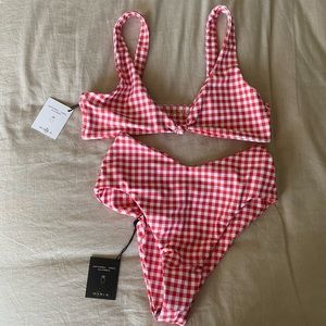 Brand new, Skatie bikini in Sarasota - Penny top (M) and Melly bottom (S)